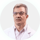 Dr. Adriano Rios